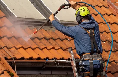 Démoussage et hydrofuge de toiture à Haravesnes
